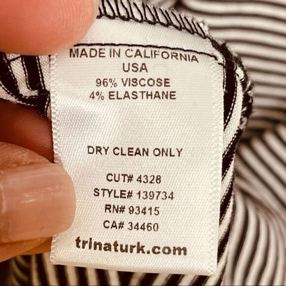 Trina Turk Striped Jersey Long Sleeve Dress Black White Size 0 - Picture 8 of 9